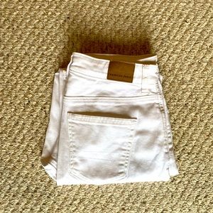 White American Eagle Mom Jeans